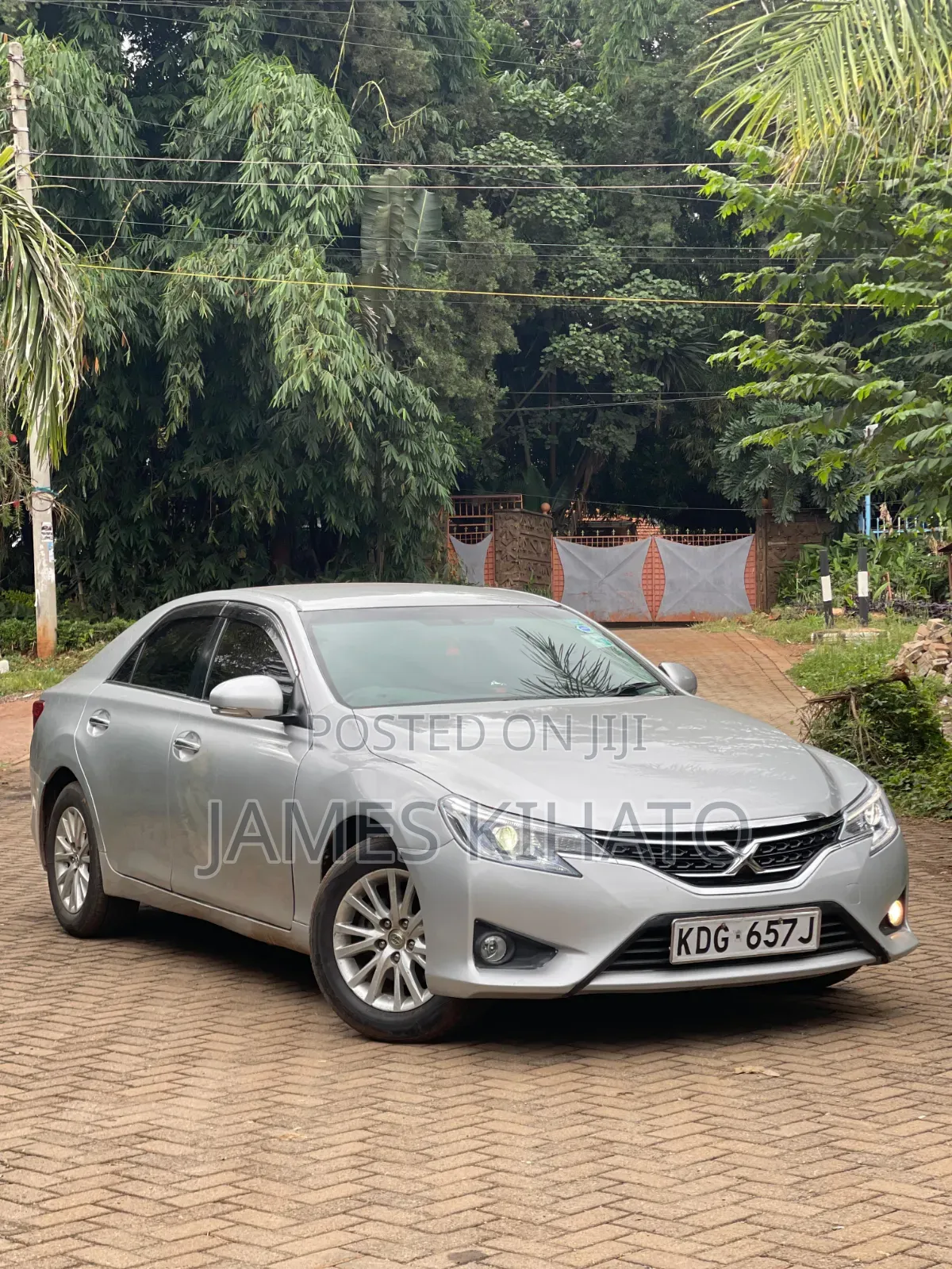 Toyota Mark X 2.5 AWD 2015 Silver