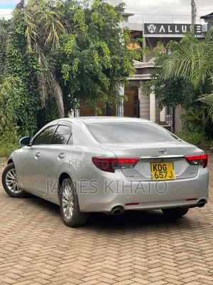 Toyota Mark X 2.5 AWD 2015 Silver