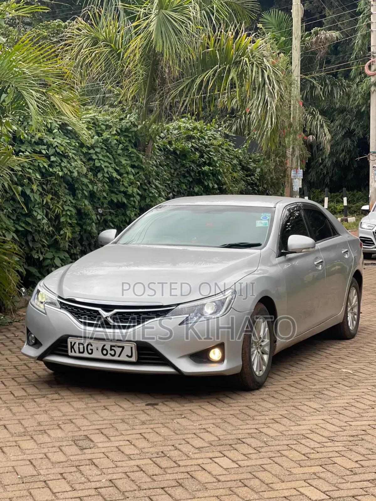 Toyota Mark X 2.5 AWD 2015 Silver
