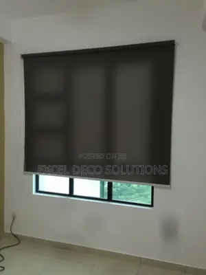 Sunscreen Roller Blinds – Elegant Window Coverings for Every Space