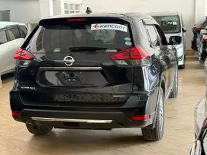 Nissan X-Trail 2.0 Hybrid FWD 2018 Black