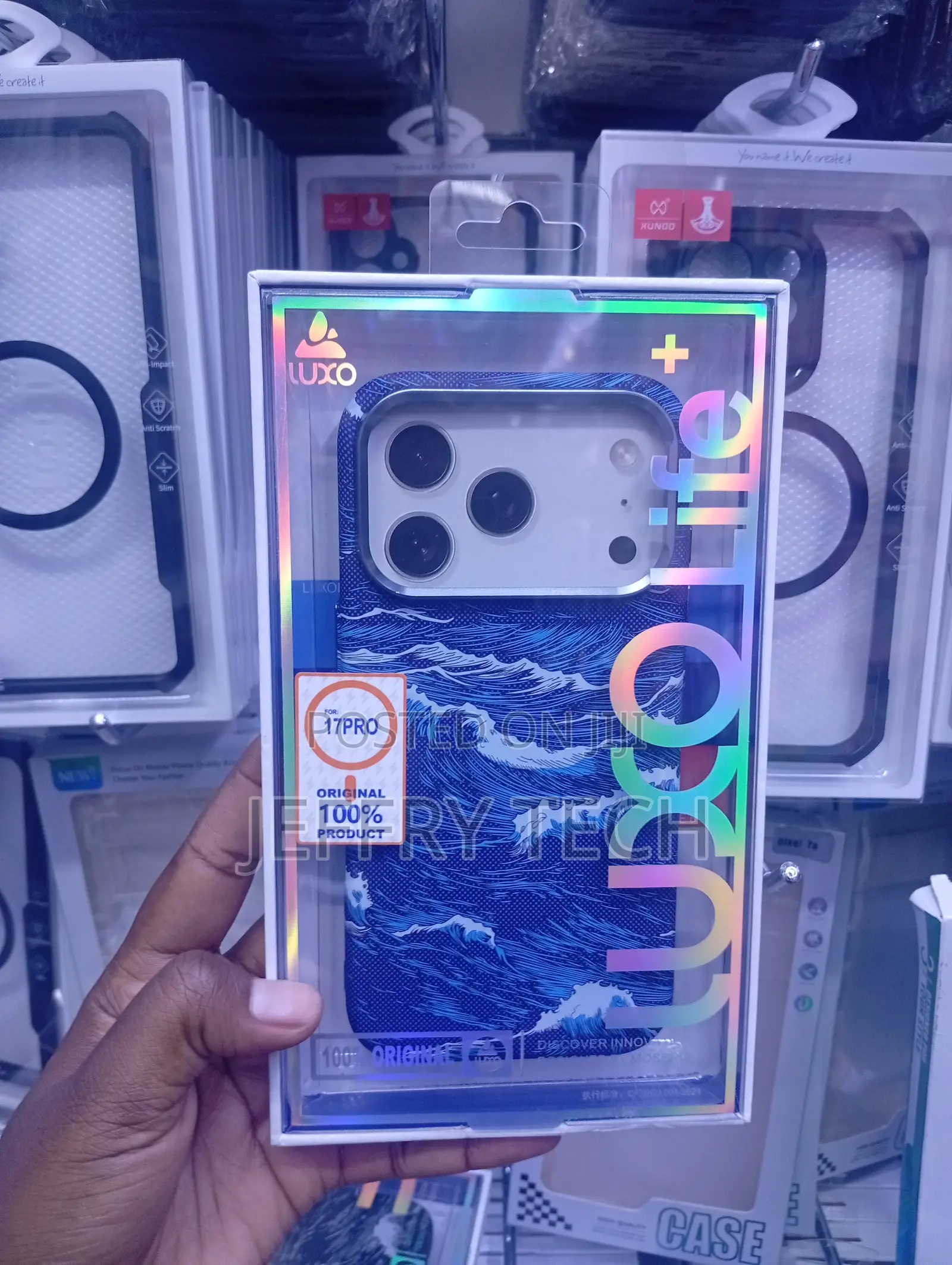 iPhone 17 Pro Wave Pattern Design Cover