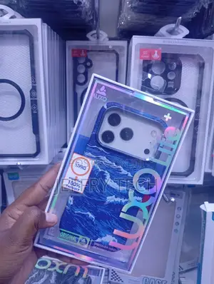 iPhone 17 Pro Wave Pattern Design Cover