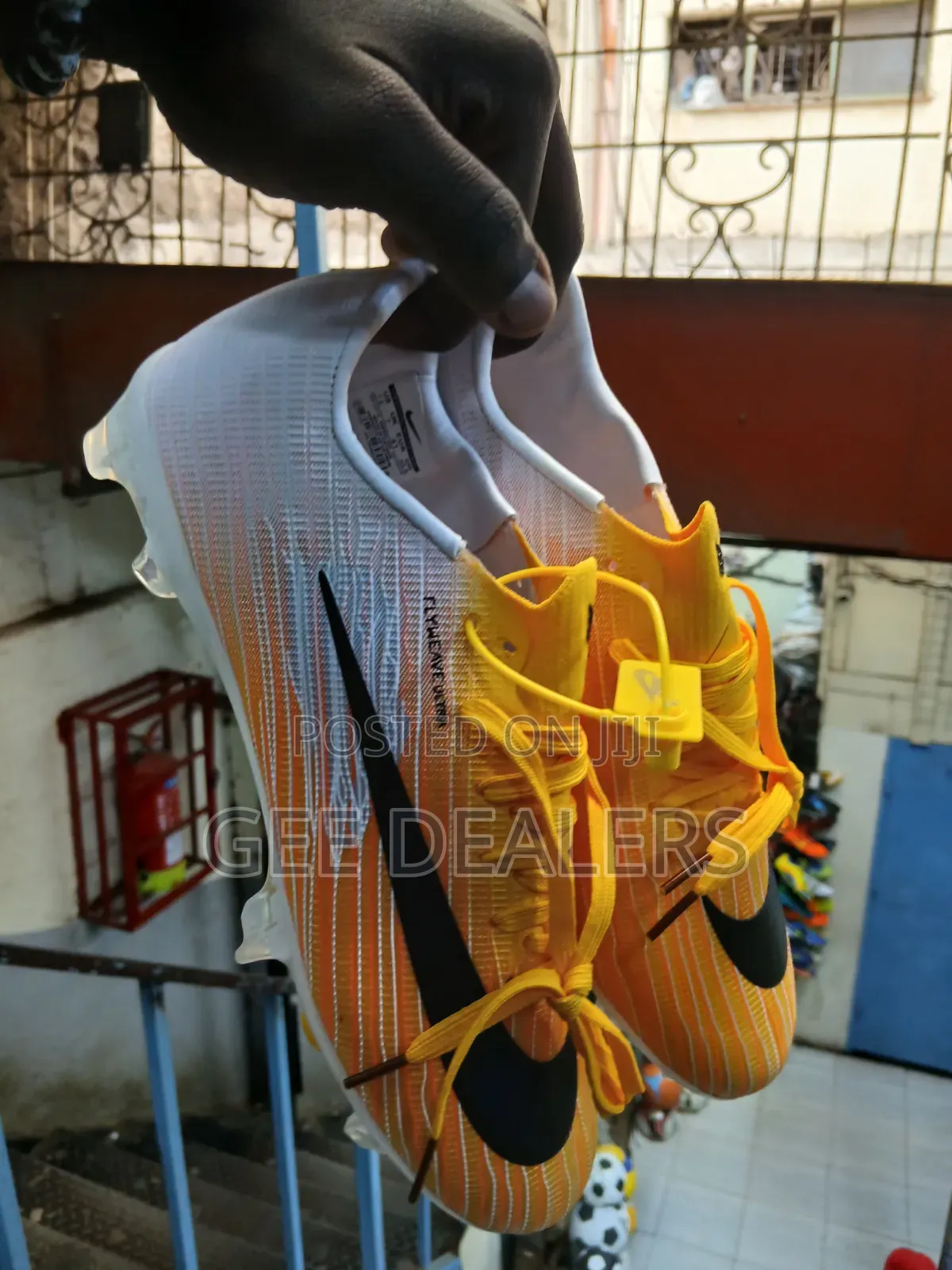 Medium Size 37-42 Kids Football Boots,Nike Air Zoom Soccer Boots