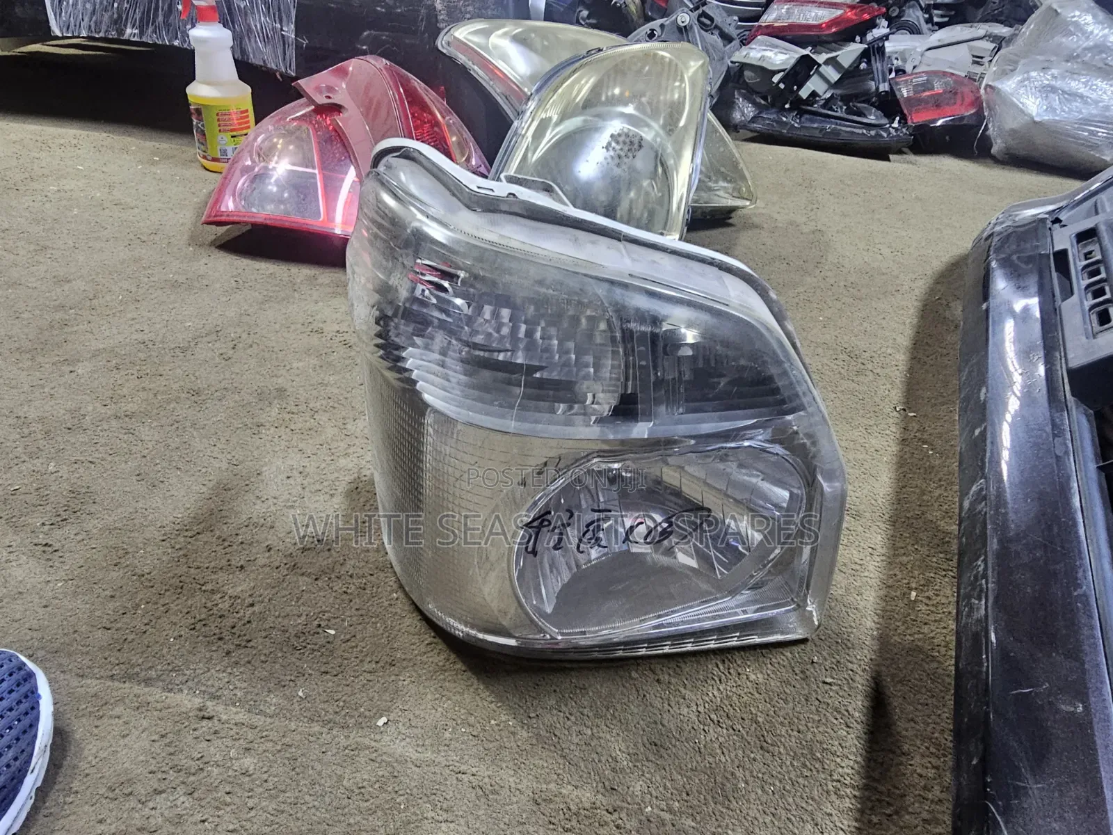 Suzuki Carry Headlight