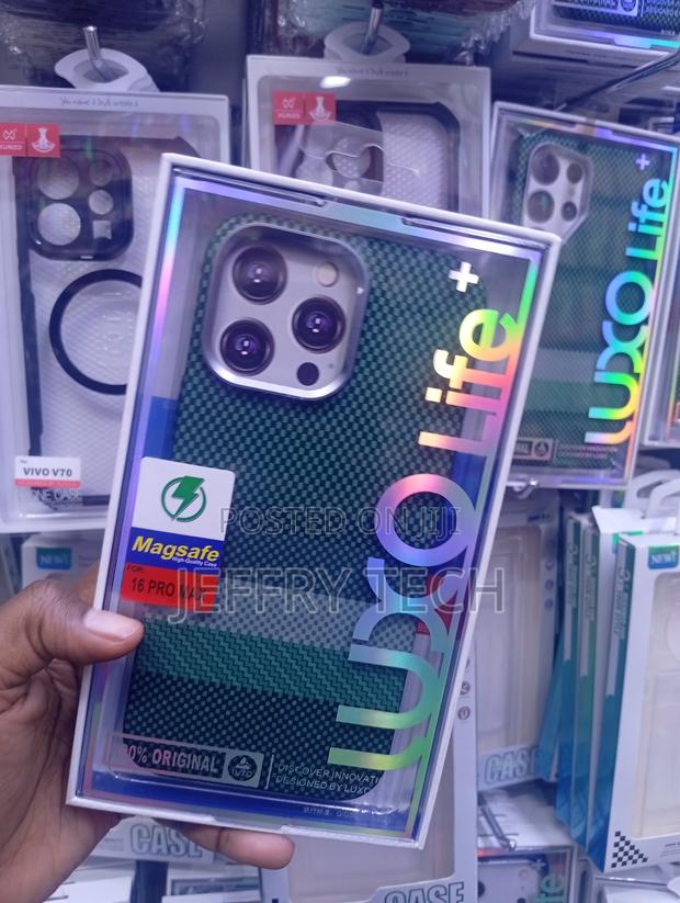 iPhone 16 Pro Max,Distinct Geometric Pattern Case - thumbnail 2