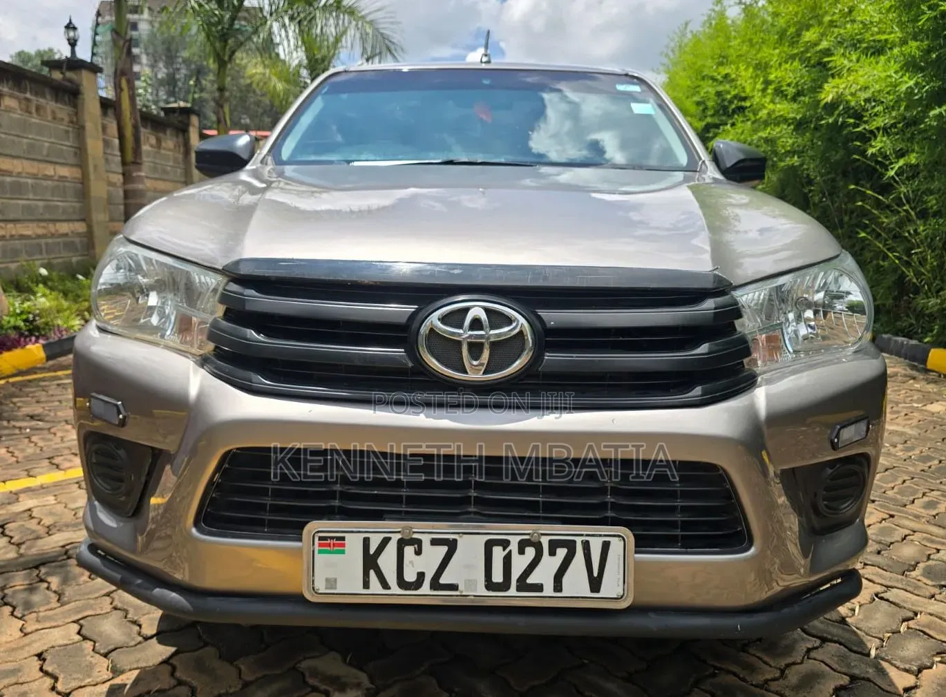 Toyota Hilux 2020 Gray