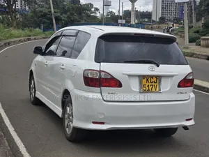 Toyota Ipsum 2008 White