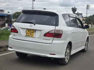 Toyota Ipsum 2008 White