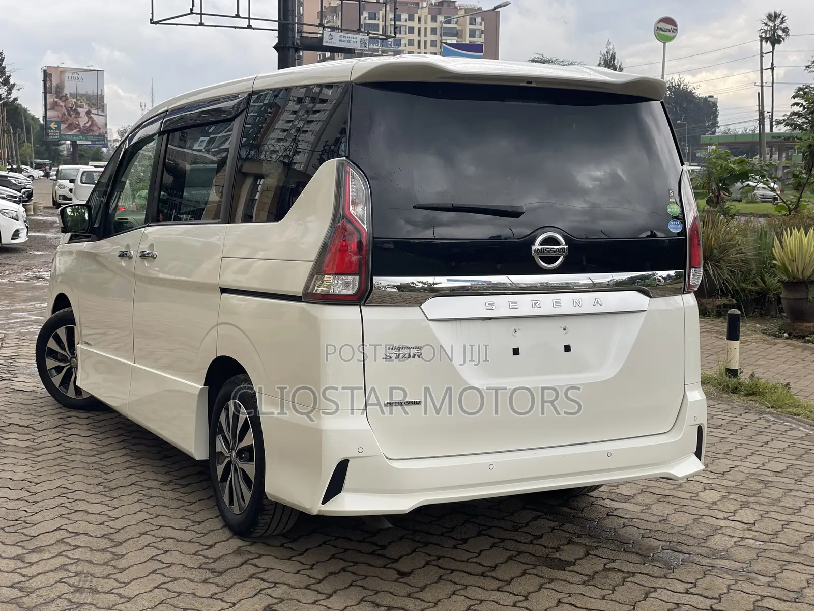 Nissan Serena 2019 White
