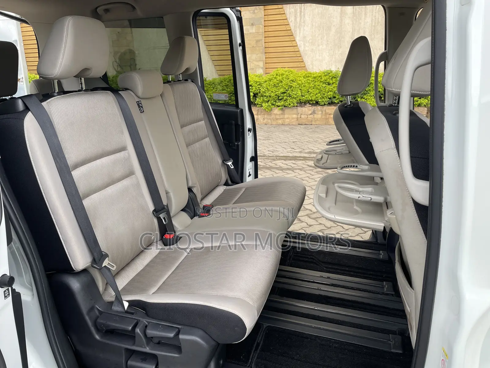 Nissan Serena 2019 White