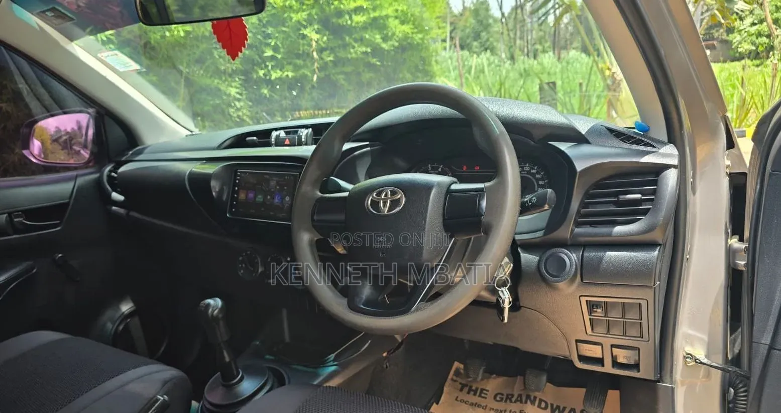 Toyota Hilux 2020 Gray