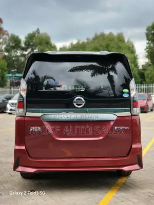 Nissan Serena 2019 Maroon