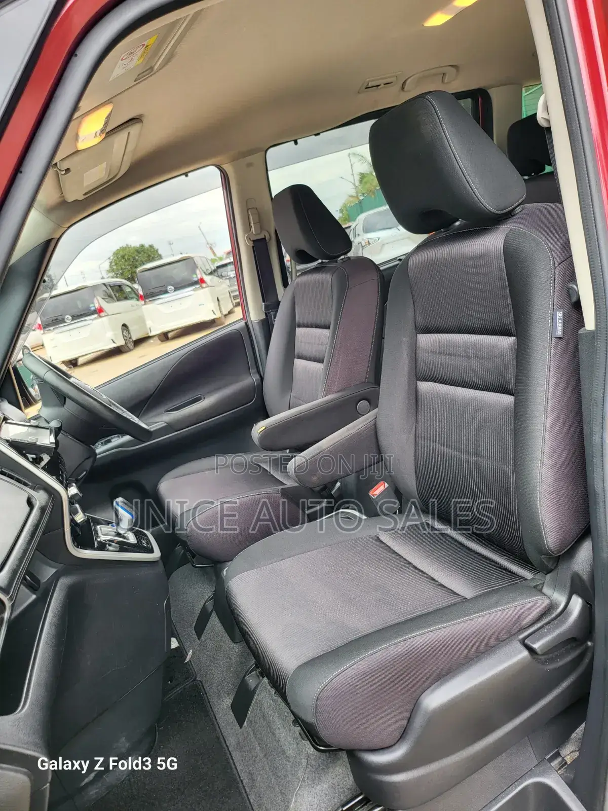 Nissan Serena 2019 Maroon