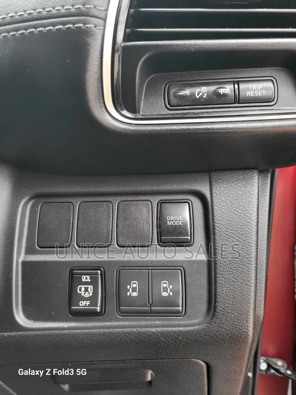 Nissan Serena 2019 Maroon
