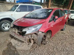Nissan Note 2012 Red