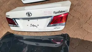 Toyota Crown Car Boot