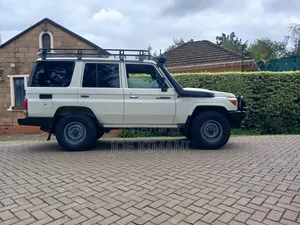 Toyota Land Cruiser 2019 White