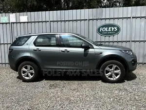 Land Rover Discovery Sport SE 2016 Gray