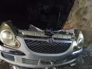 Toyota Duet Nosecut 1998–2004 Original Ex-Japan