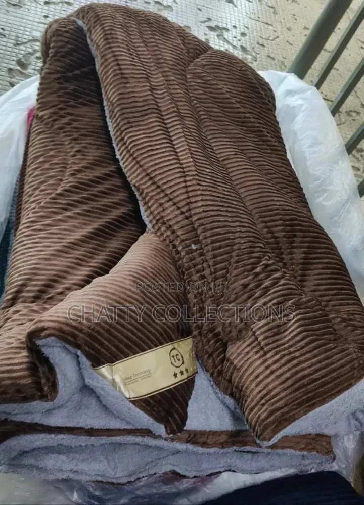 Coffee Brown 6 by 6 Single Velvet Wollen Duvets