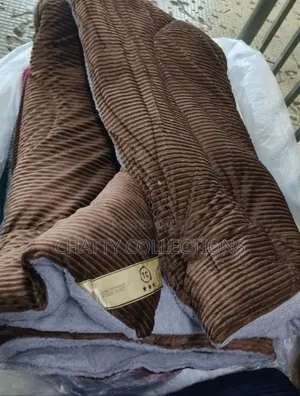 Coffee Brown 6 by 6 Single Velvet Wollen Duvets
