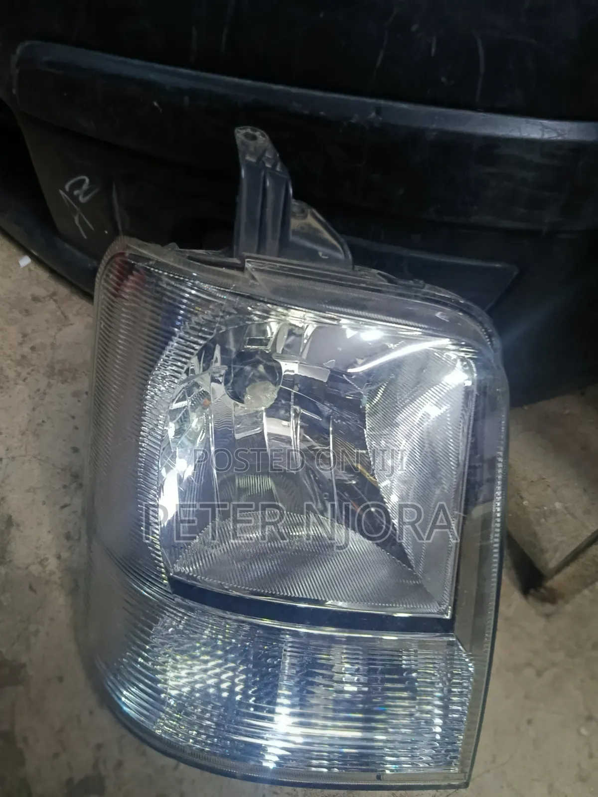 Suzuki Every Headlight