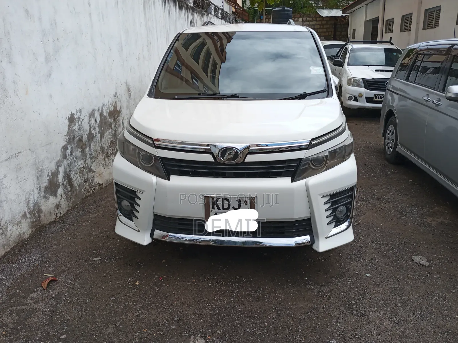 Toyota Voxy 2015 White