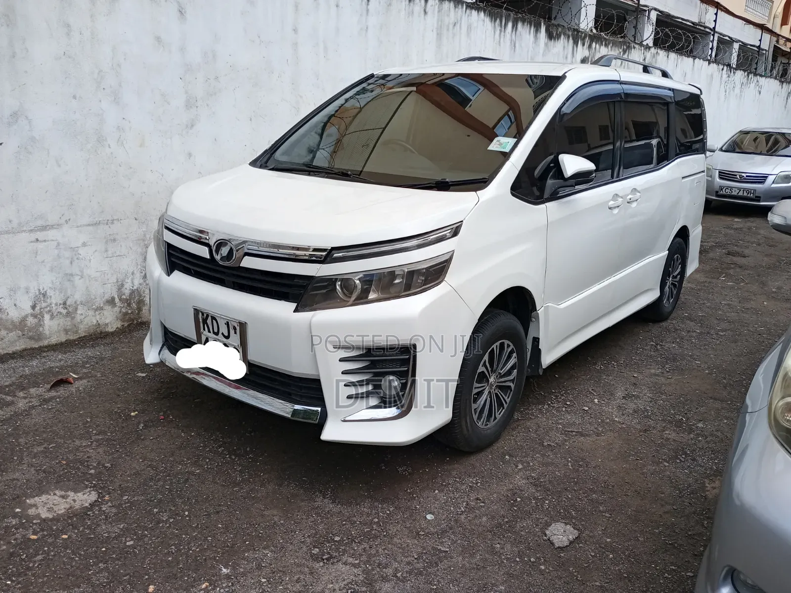 Toyota Voxy 2015 White