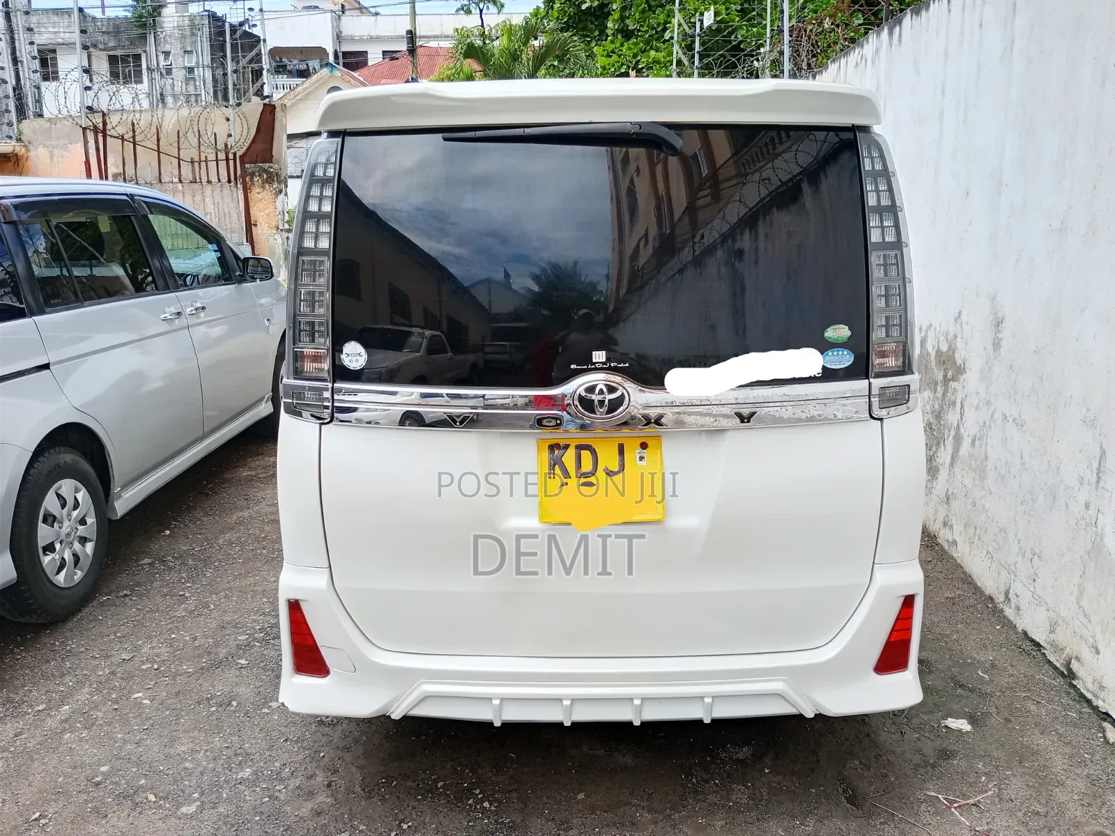 Toyota Voxy 2015 White