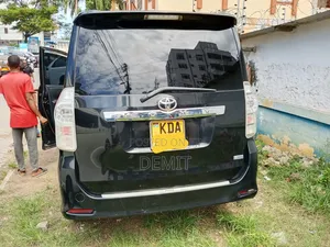 Toyota Voxy 2013 Black