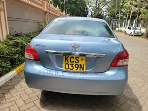 Toyota Belta 2011 Blue