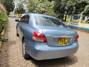 Toyota Belta 2011 Blue