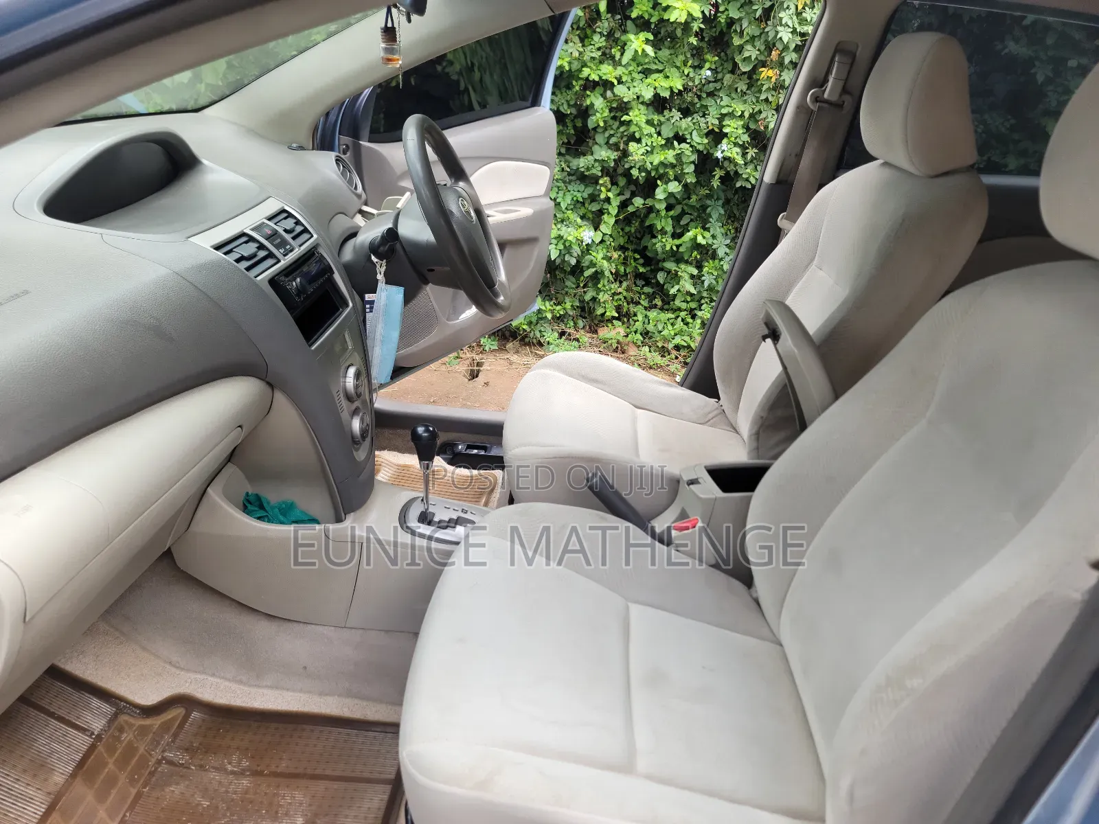 Toyota Belta 2011 Blue