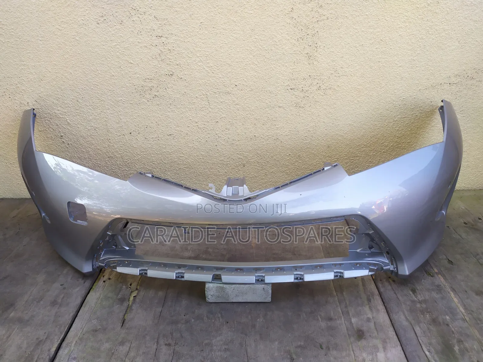 Auris 2014 Bumper Shell