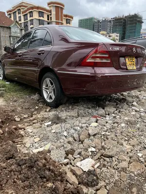 Mercedes-Benz C200 2000 Burgundy