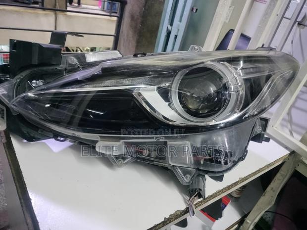 Mazda Axela 2015 Headlight - main view