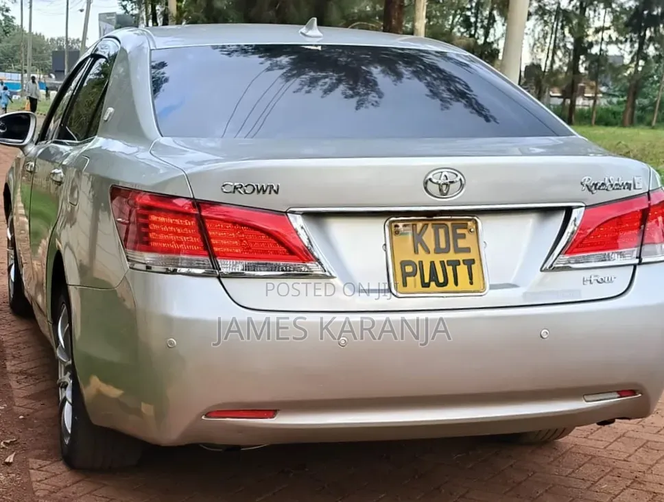 Toyota Crown 2014 Silver