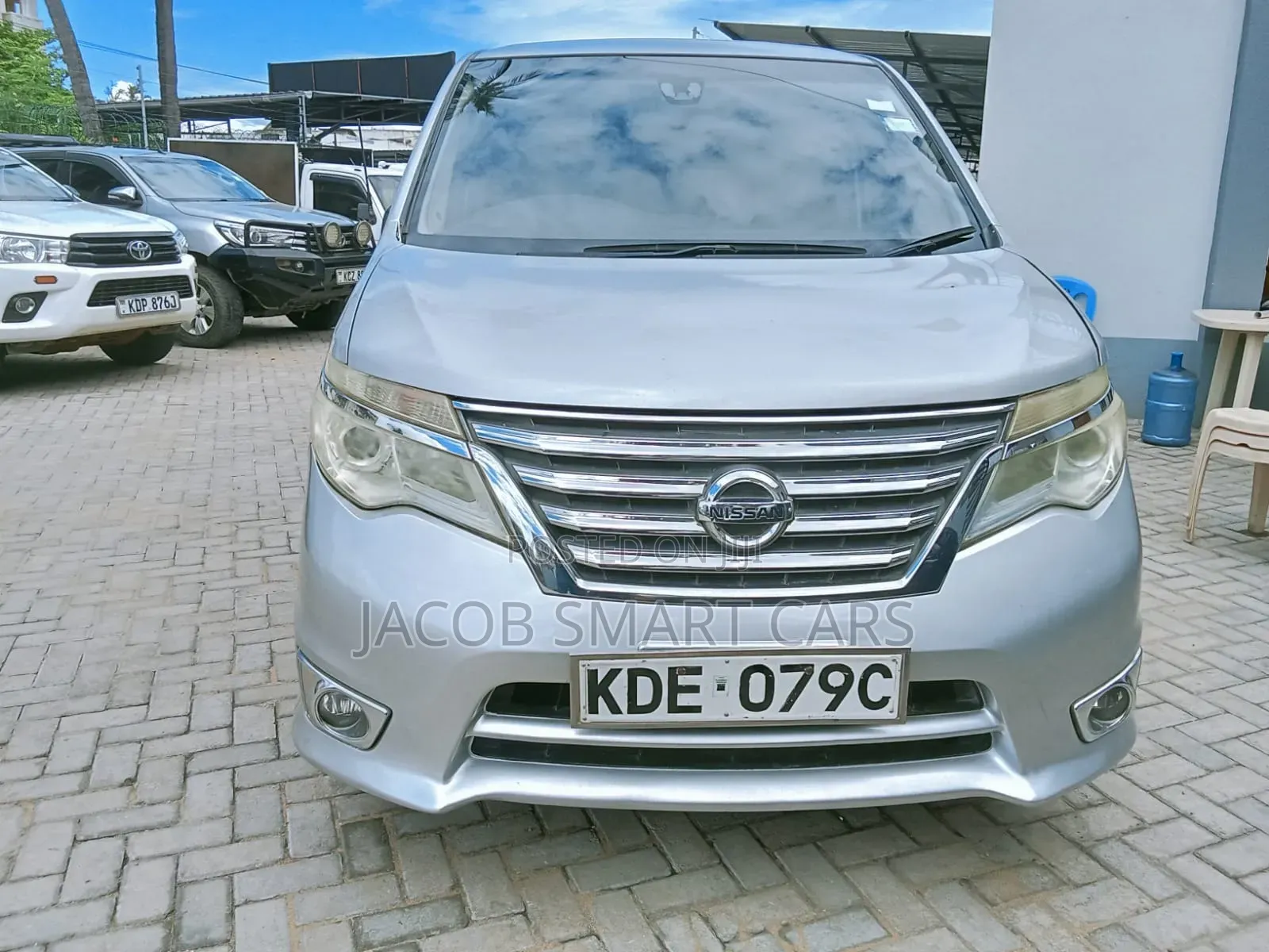 Nissan Serena 2014 Silver