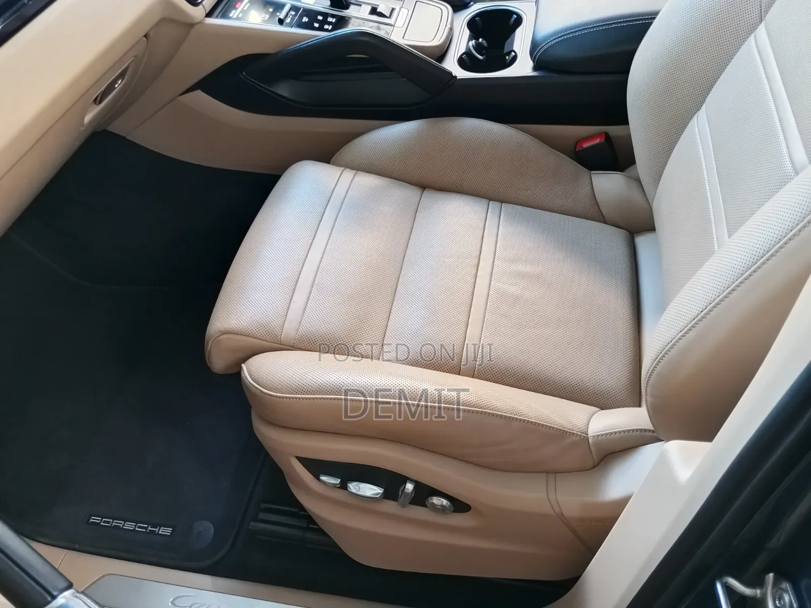 Porsche Cayenne Base AWD 2019