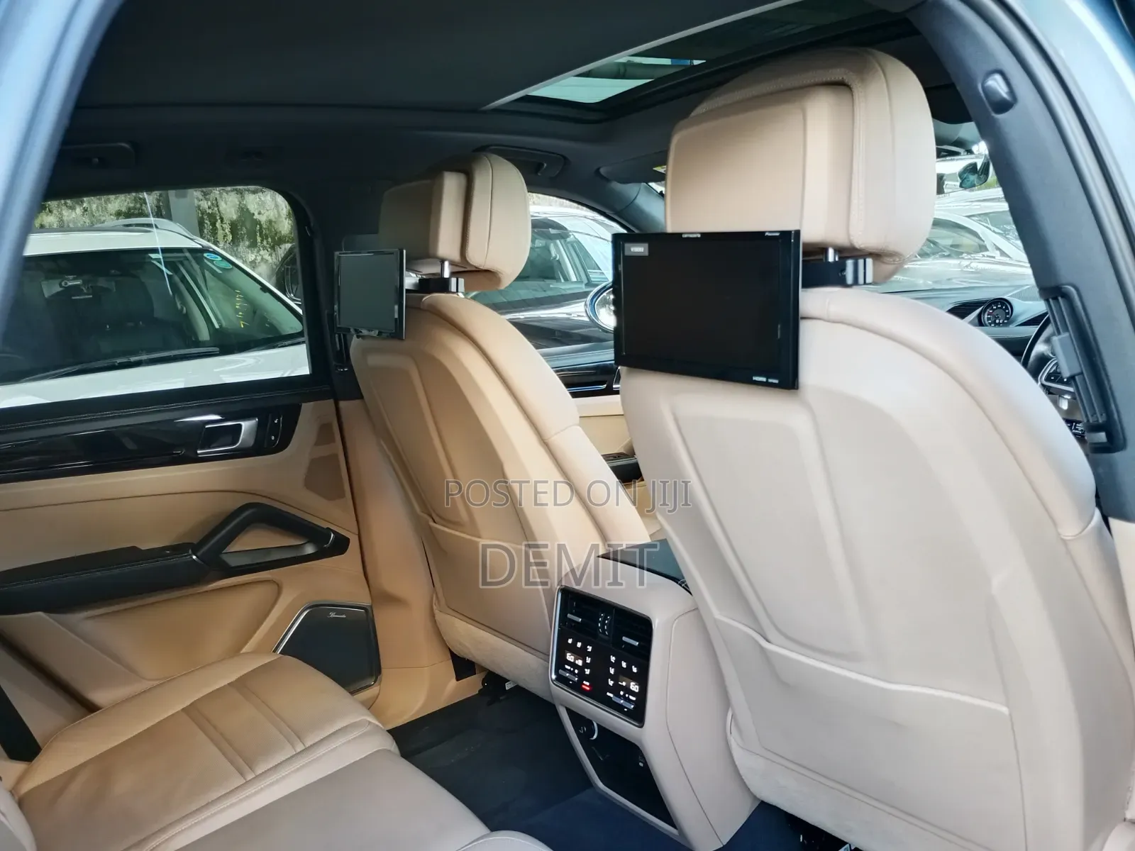Porsche Cayenne Base AWD 2019