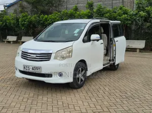 Toyota Noah 2011 White