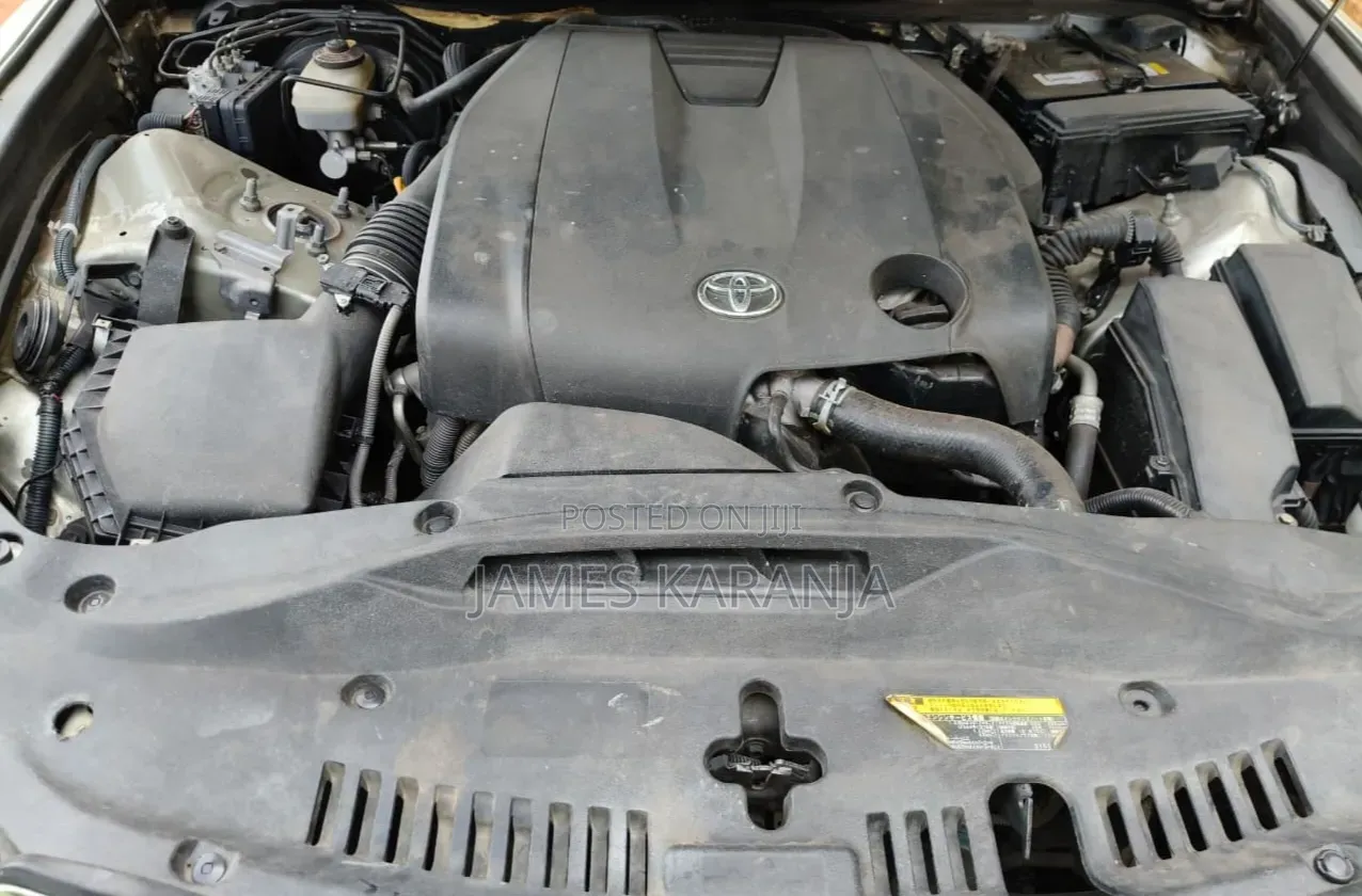 Toyota Crown 2014 Silver