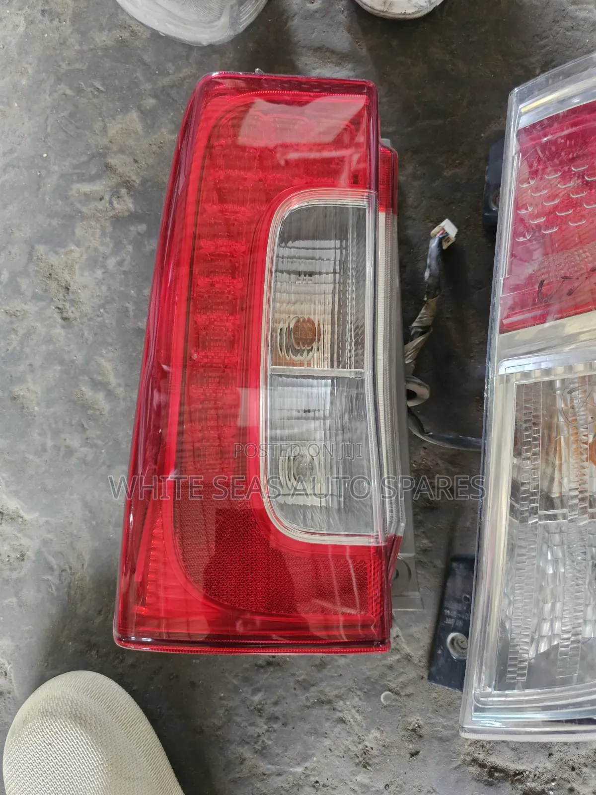Tanto Taillight