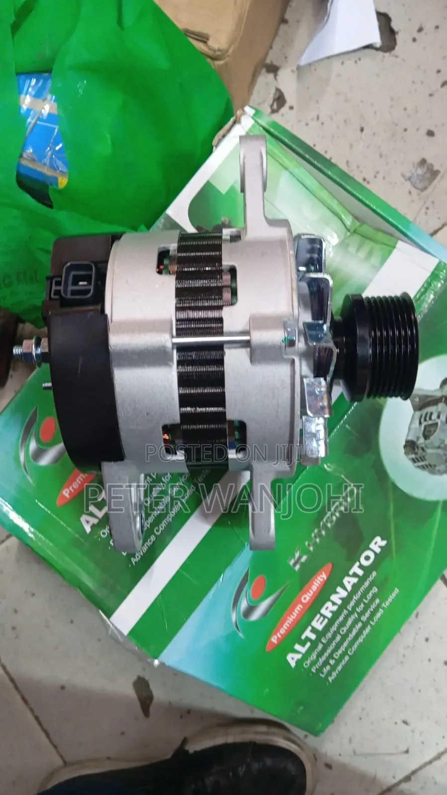 Isuzu FRR 90 Alternator
