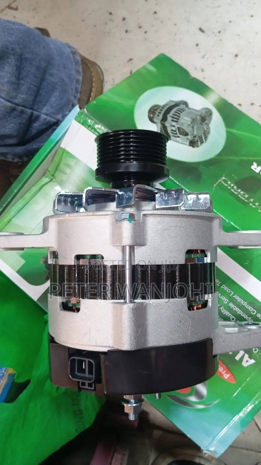 Isuzu FRR 90 Alternator