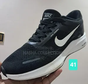 Clean Creme Sneakers