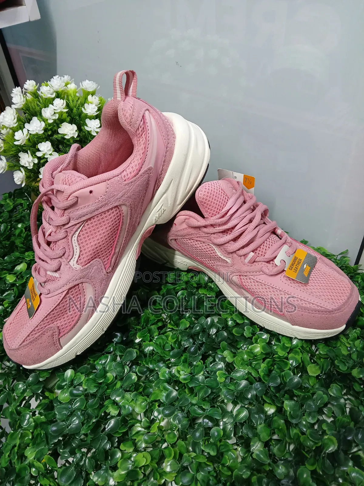 Clean Creme Sneakers