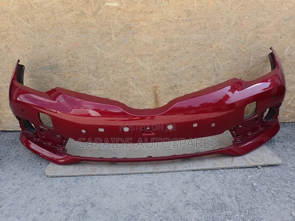 Auris 2016/2017 Bumper Red