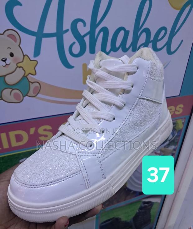 Clean Creme Sneakers - thumbnail 11